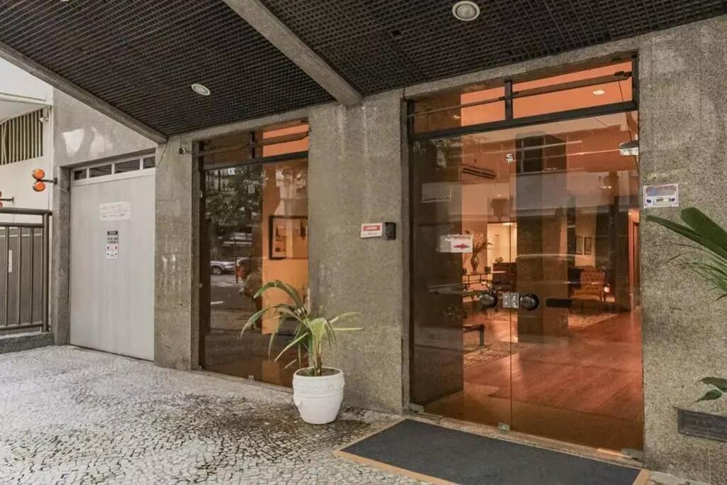 Copacabana Flat Com Varanda E Garagem Apartamento *