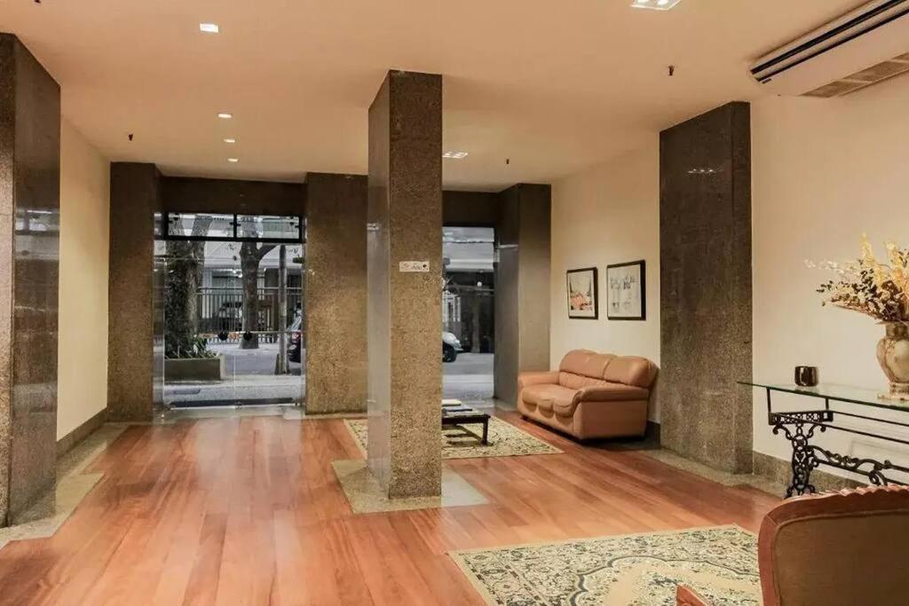 Copacabana Flat Com Varanda E Garagem * Rio de Janeiro